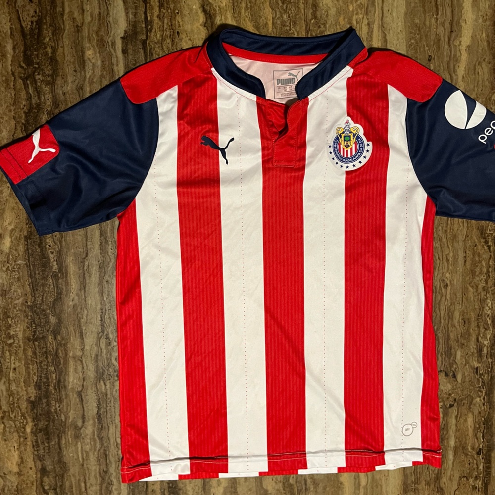Puma chivas soccer Jersey youth large